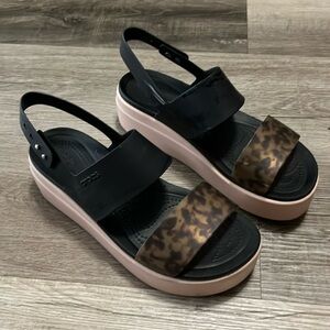 Crocs Brooklyn low wedge literide platform sandal